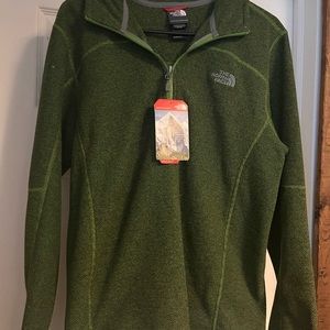 Men’s North Face quarter zip top